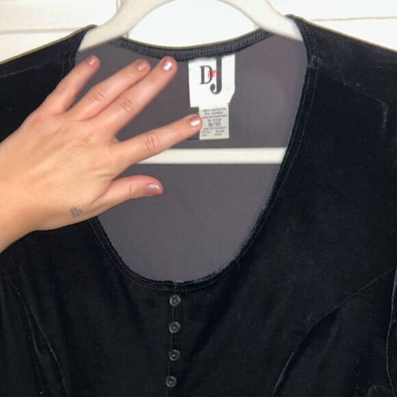 90's Goth Black Velvet Long Sleeve Mini Dress Size 9/10 By DJ Ltd. - Picture 3 of 5